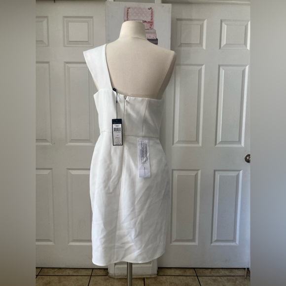 BCBGMaxAzria Aryanna One Shoulder Cocktail Dress - Picture 5 of 9
